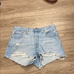 SUPER CUTE!! New Levi jean shorts. Never worn and great condition